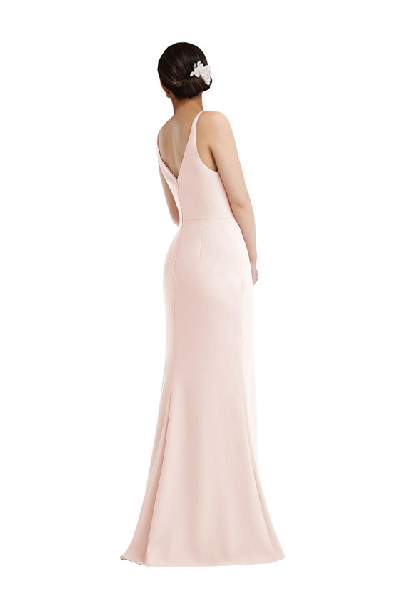 Sleeveless Pink V-Back Trumpet V-Neck Formal Dress